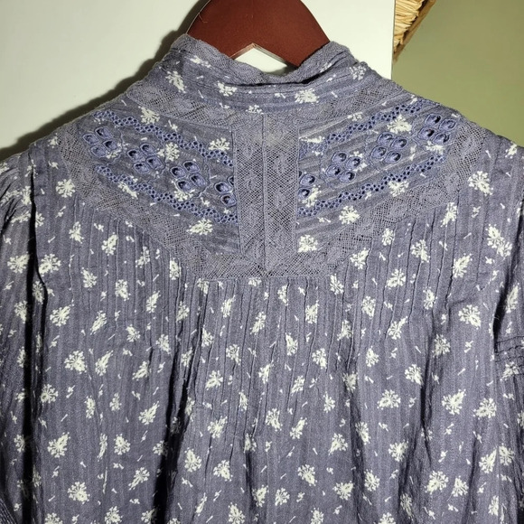 Love  shack fancy embroidered eyelet lace floral button blouse purple small - Picture 4 of 9